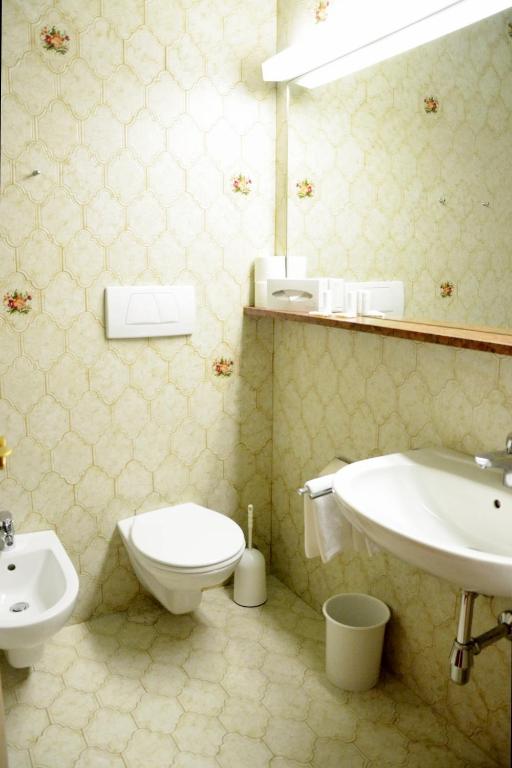 Hotel Hohenstauffen - 8