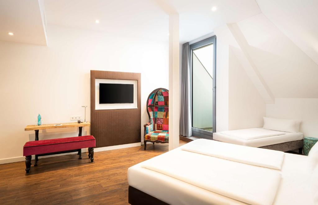 elaya hotel leipzig city center - Superior Triple Room