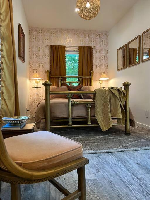 Maude’s Place Cheerful 2 bedroom home - Housity