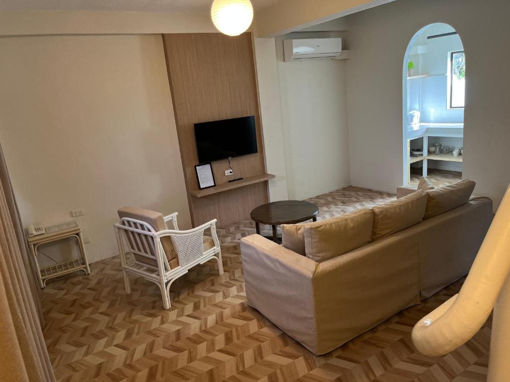 TV a/nebo společenská místnost v ubytování Red Knight Gardens