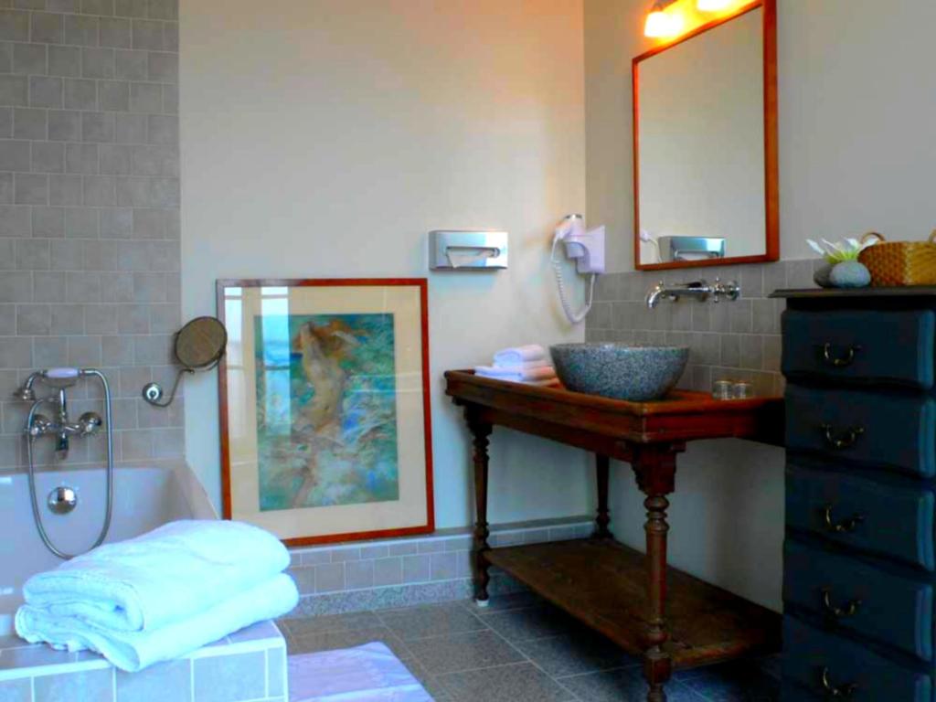 La Marine de Loire Hôtel & Spa - Charmante Tweepersoonskamer Met Bad