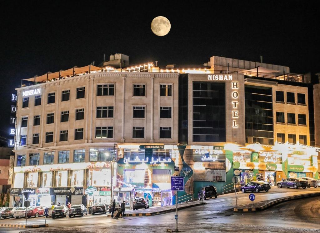 Budova, v ktorej sa hotel nachádza