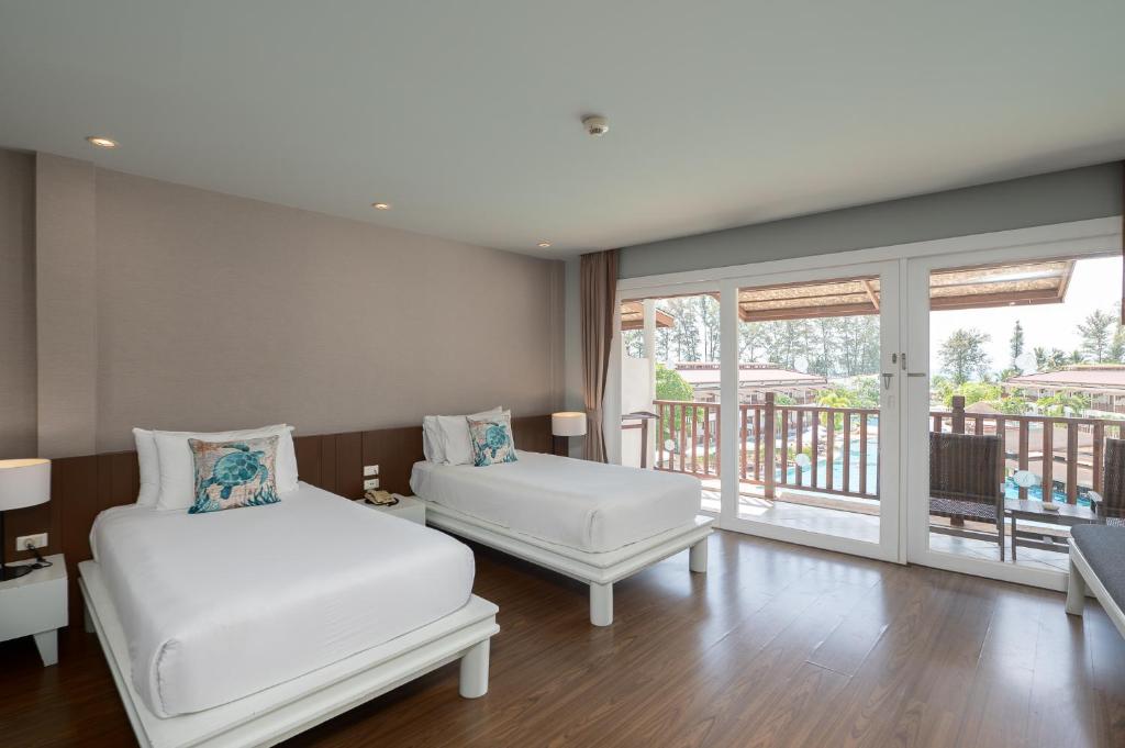 Arinara Beach Resort Phuket - SHA Extra Plus - 工作室泳池景观室