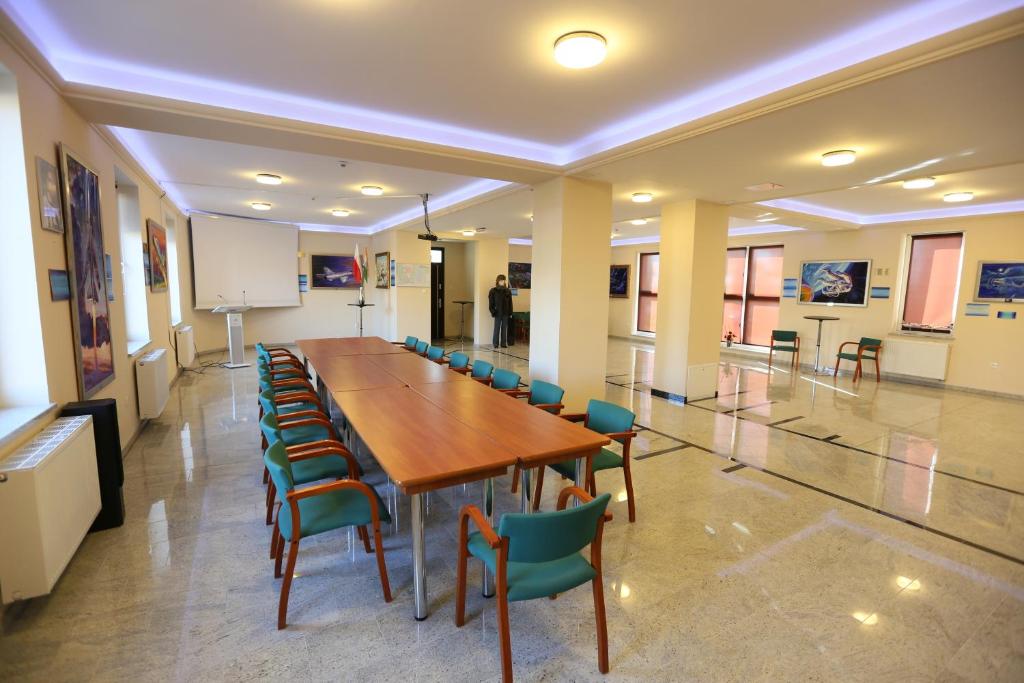 Hotel Kosmonauty Wroclaw-Airport - Resim 29