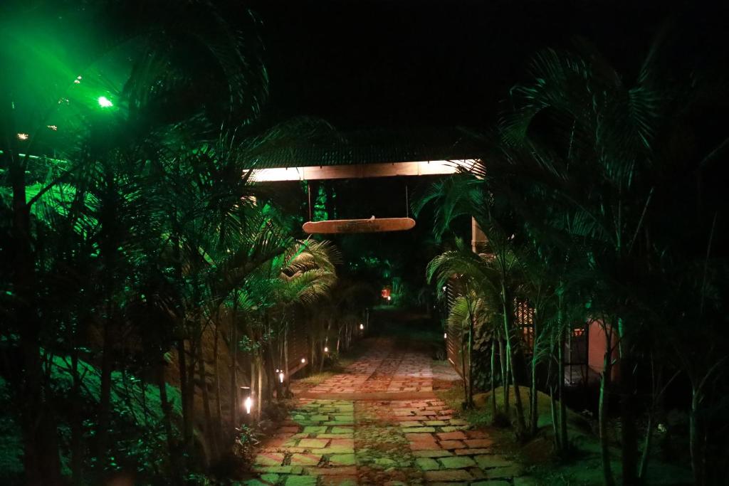 Zahrada ubytování Lakkidi Village Resort Wayanad