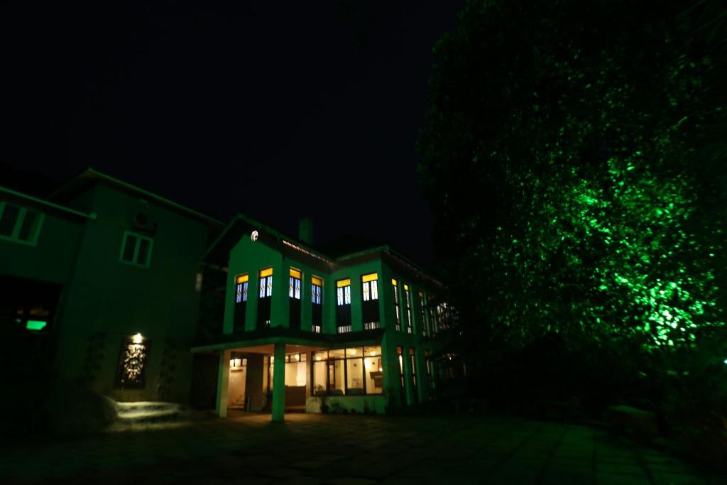 Zahrada ubytování Lakkidi Village Resort Wayanad