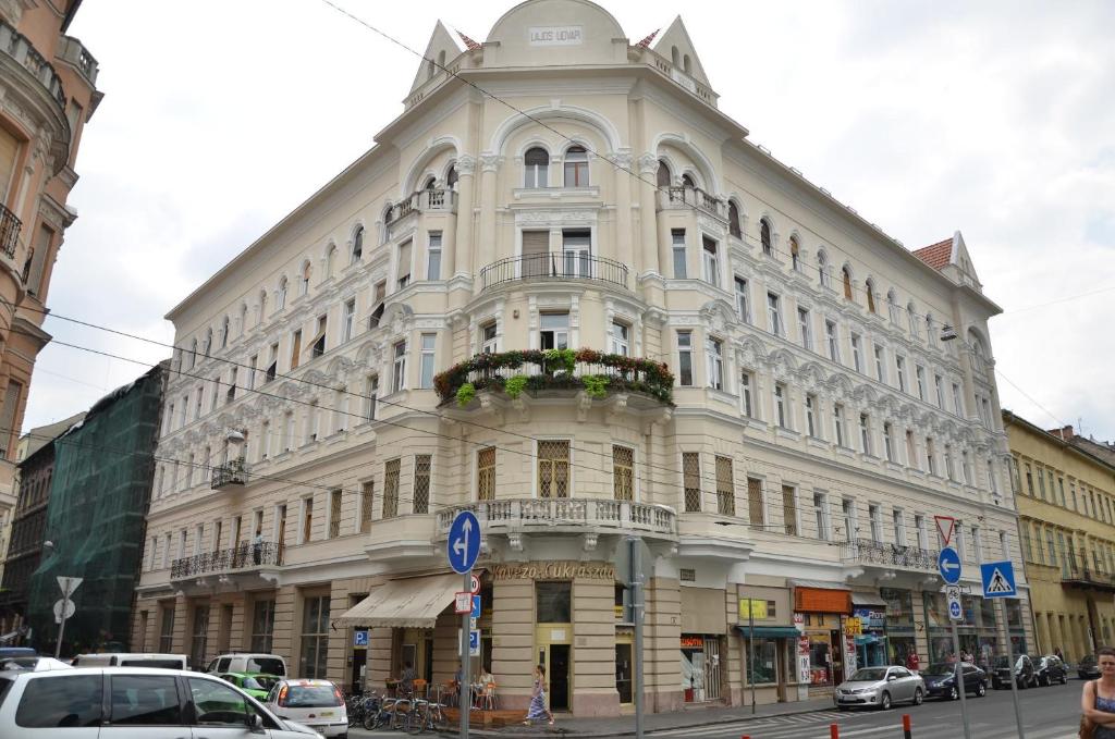 Budova, v ktorej sa apartmán nachádza
