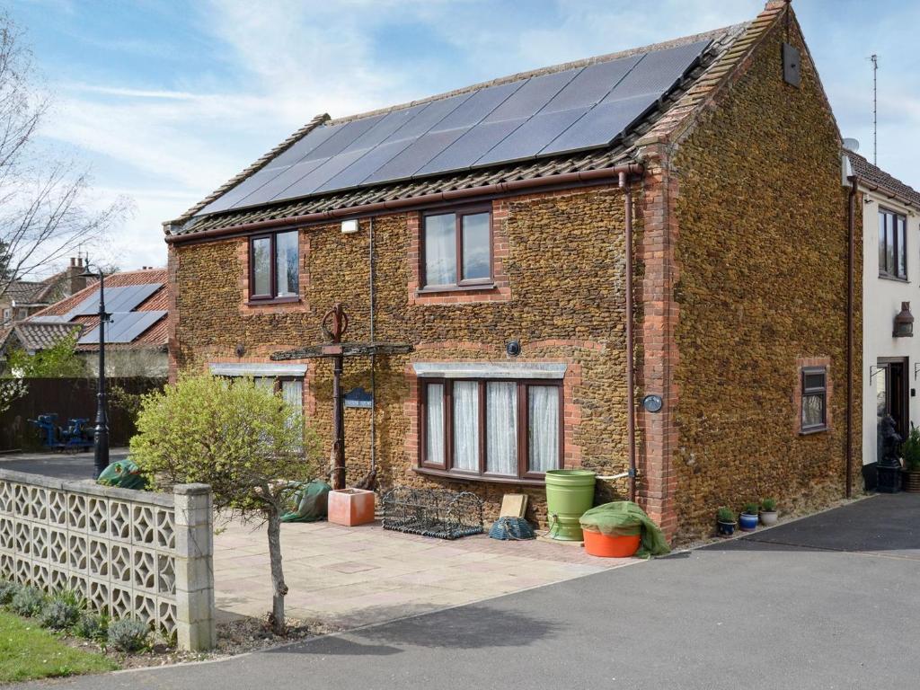 Anchor House, South Wootton (updated prices 2024)