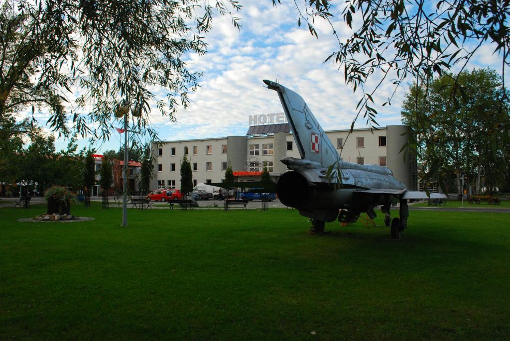 Zahrada ubytování Hotel Kosmonauty Wrocław-Airport