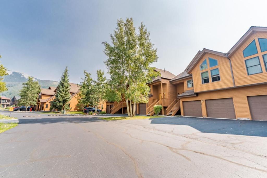 Snake River Village by Summit County Mountain Retreats - Housity