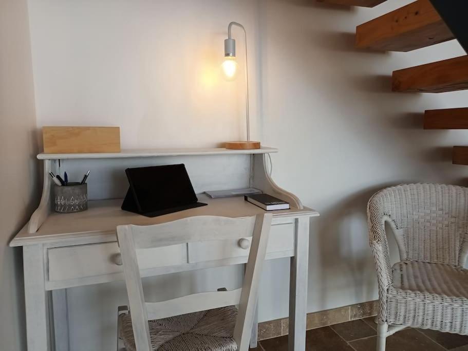 Fotografie z fotogalerie ubytování Cottage chaleureux dans un Domaine d'exception v destinaci Nomdieu