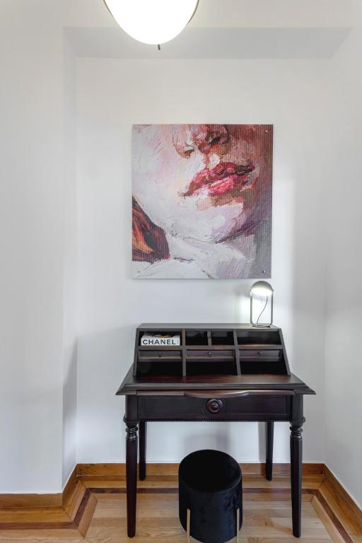 
Signature Suite with Lycabettus View
