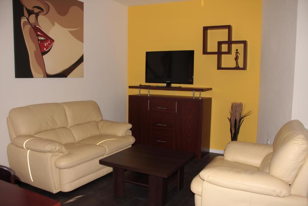 Apartmani i Bungalovi TROJKA - Apartment - Split Level
