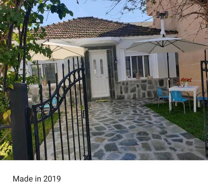 Budova, v ktorej sa dovolenkový dom nachádza