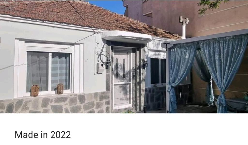 Budova, v ktorej sa dovolenkový dom nachádza