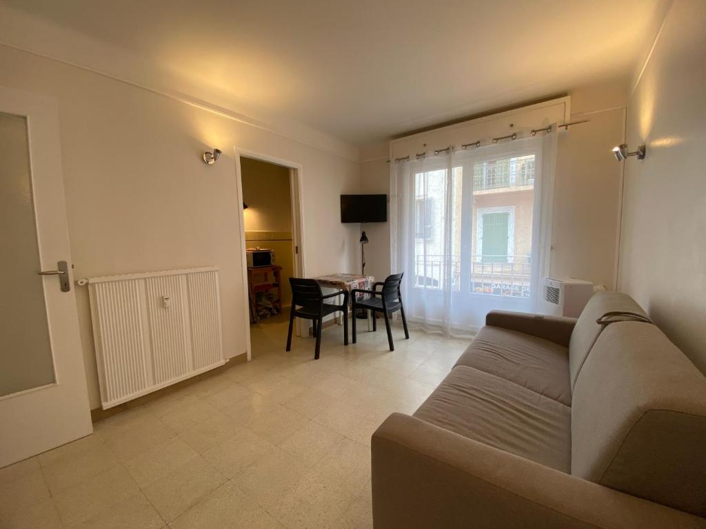 Posedenie v ubytovaní C048 Studio Spacieux proche Plages et Palais