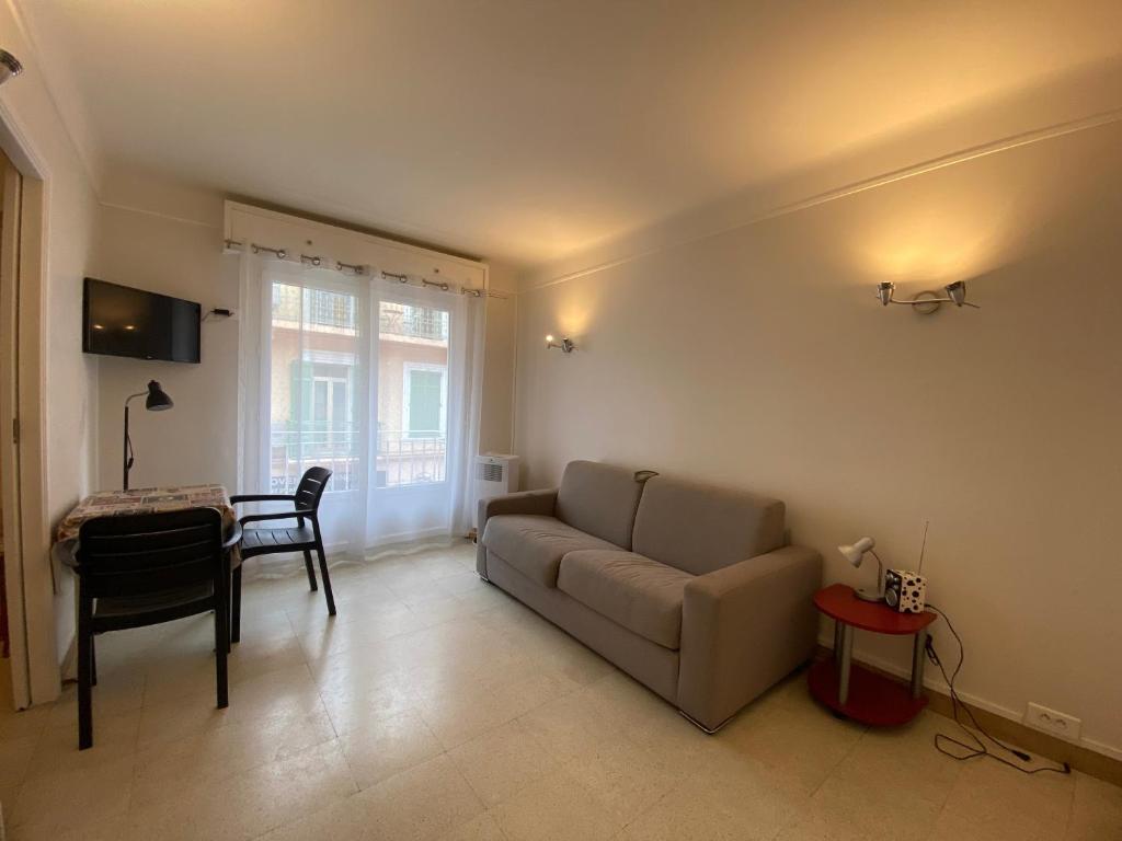 Posedenie v ubytovaní C048 Studio Spacieux proche Plages et Palais