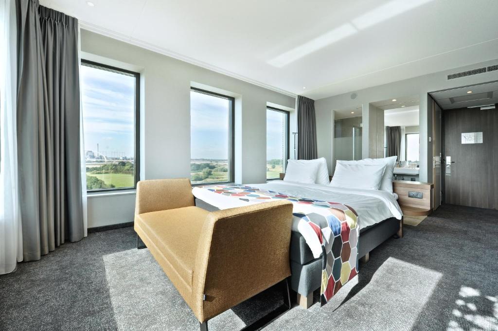 Van der Valk Hotel Nijmegen-Lent - Deluxe Double Room With Shower