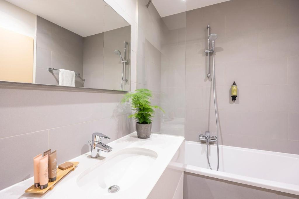 Vannituba majutusasutuses Citadines Toison d'Or Brussels