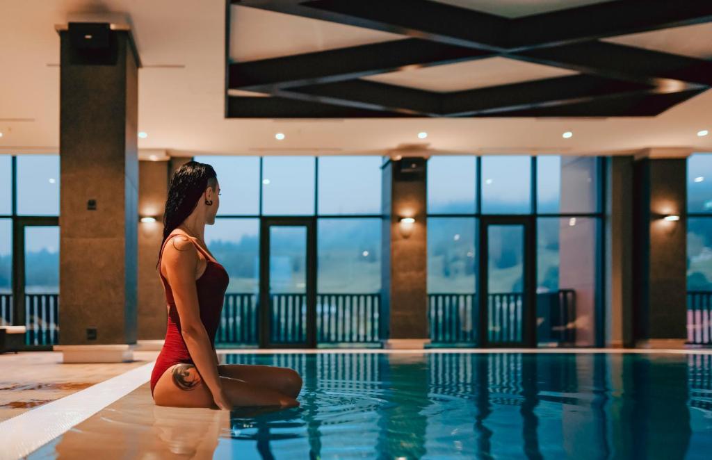 Bazén v ubytování Ambassadori Goderdzi Hotel nebo v jeho okolí
