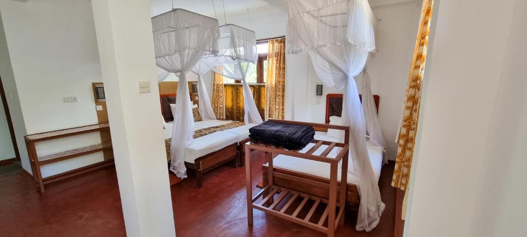 Hilltop Guest House - 16