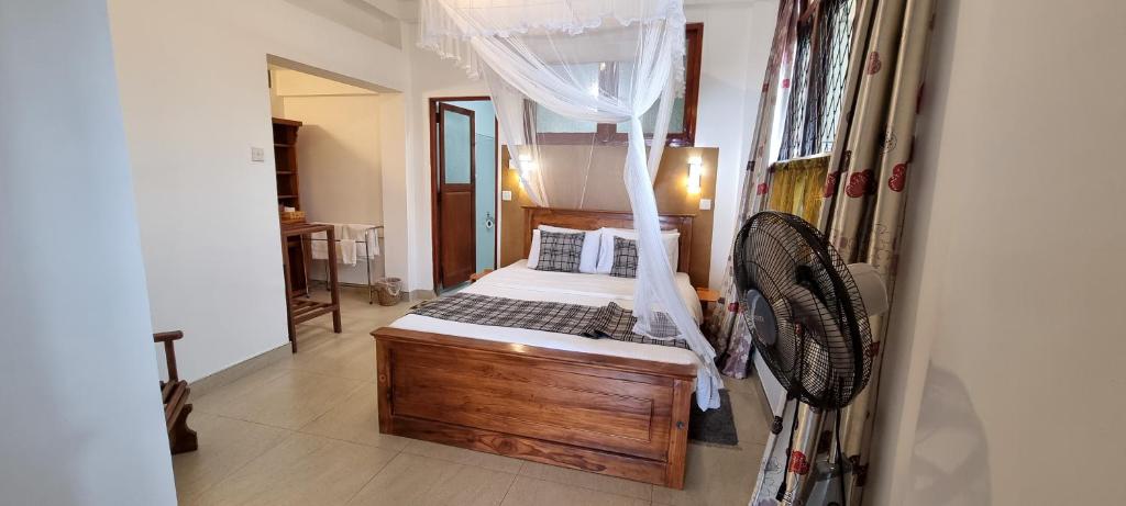 Hilltop Guest House - 3