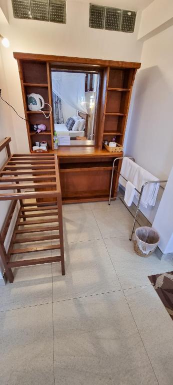 Hilltop Guest House - 6