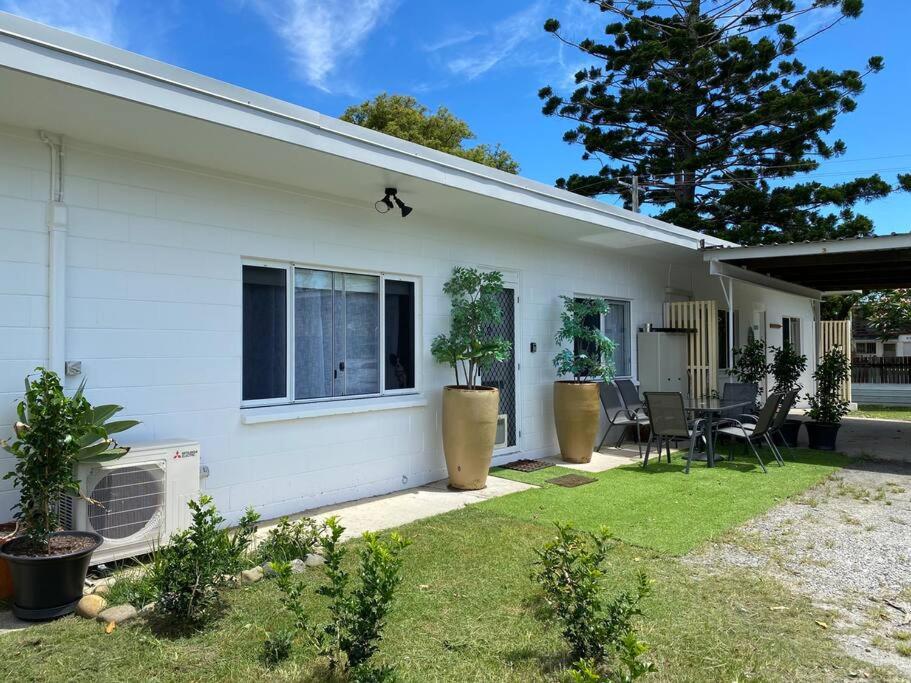Fuller Holidays - Sky's Beach House Iluka - Housity