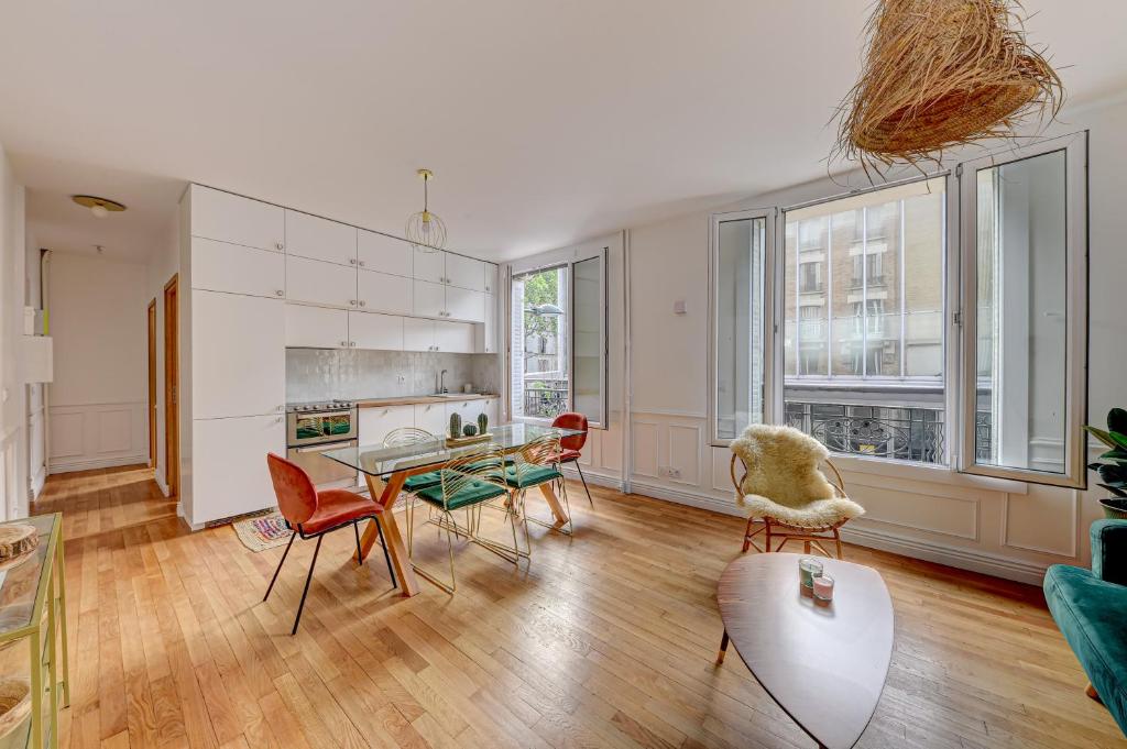 Fotografia z galérie ubytovania Appartement parisien lumineux proche métro v destinácii Clichy