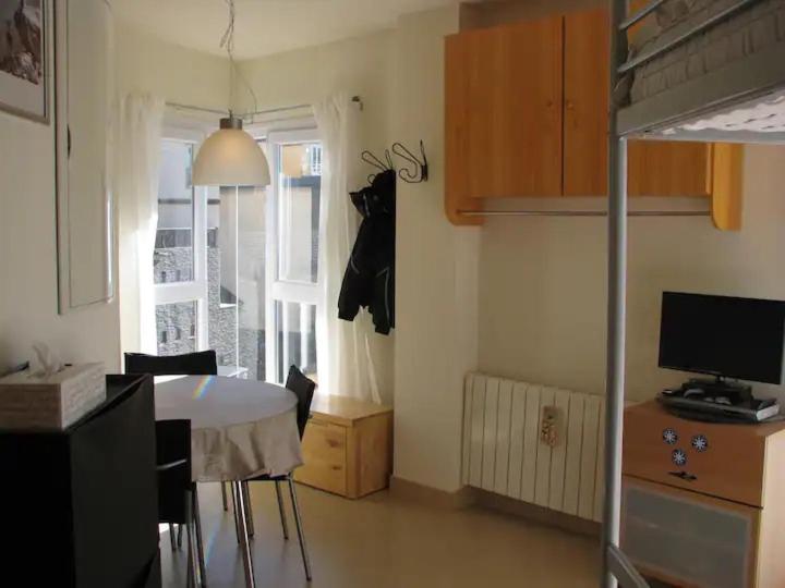 Kuchyň nebo kuchyňský kout v ubytování Precioso apartamento a pie de pista en Sierra Nevada
