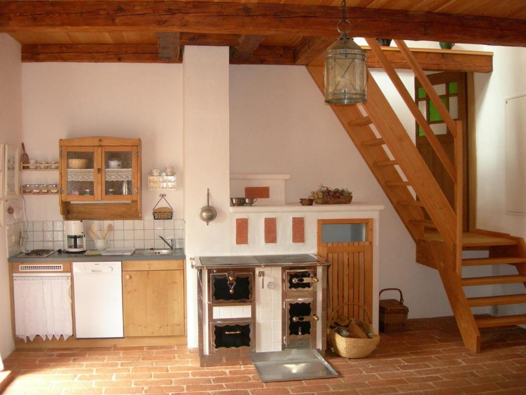 Kuchyňa alebo kuchynka v ubytovaní Ferienhaus Moarhofstöckl Weiz