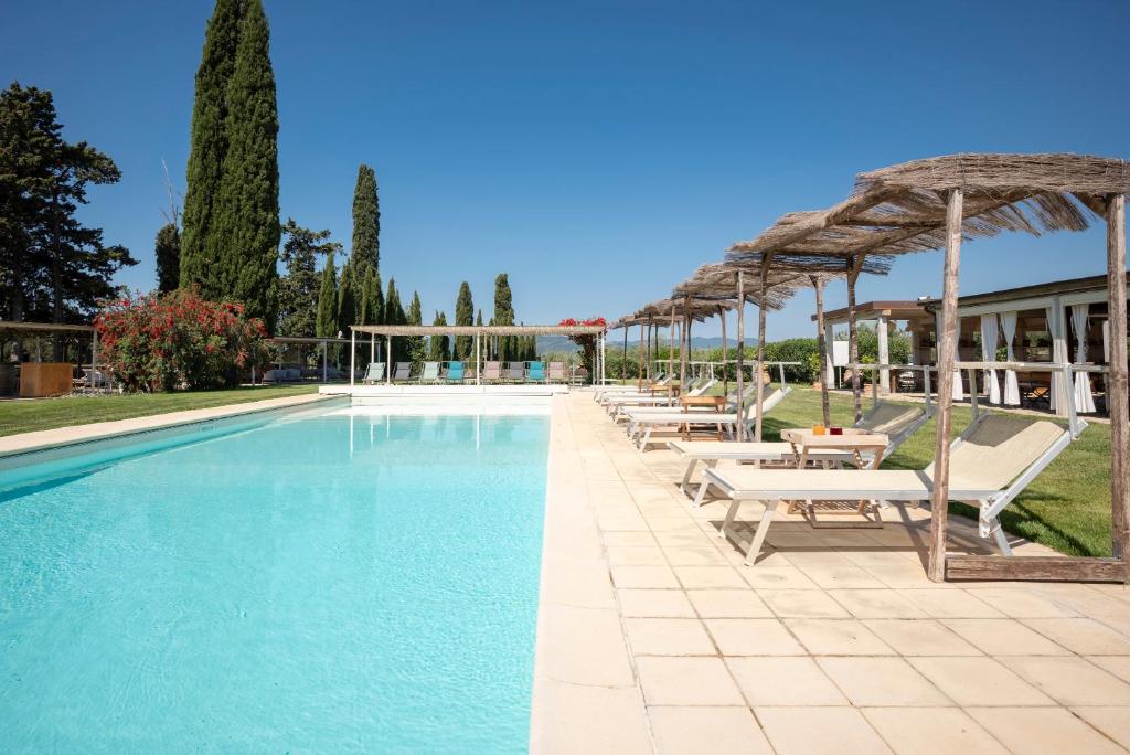 Bazén v ubytování Guadalupe Tuscany Resort nebo v jeho okolí