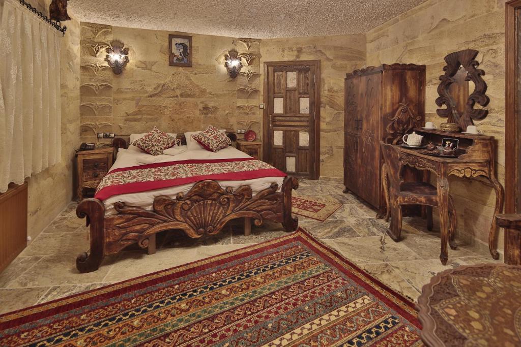 Old Town Stone House - 5