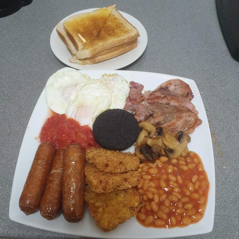 The Avenue Club and Lodge - Resim 13