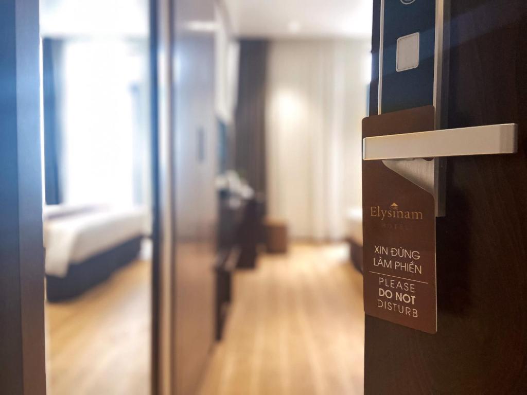 Elysinam Boutique Hotel Ha Long - 10