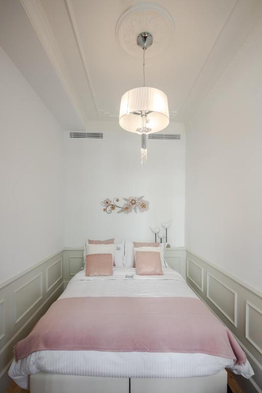 Porto Deluxe Apartments - 17