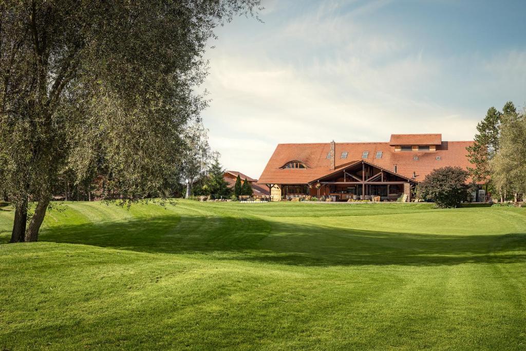 Golf & Spa Kunětická Hora, Dritec – Updated 2023 Prices