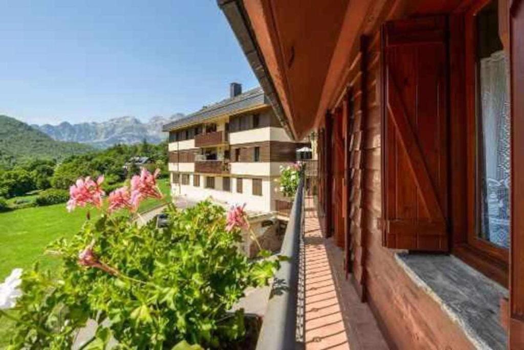 Nespecifikovaný výhled na hory nebo výhled na hory při pohledu z apartmánu