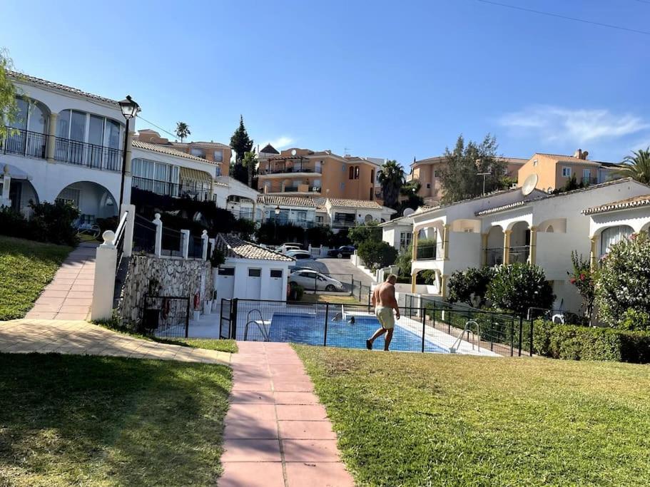 lux 2 kmr app Stella Blanca met zwembaden airco en zeezicht, Fuengirola