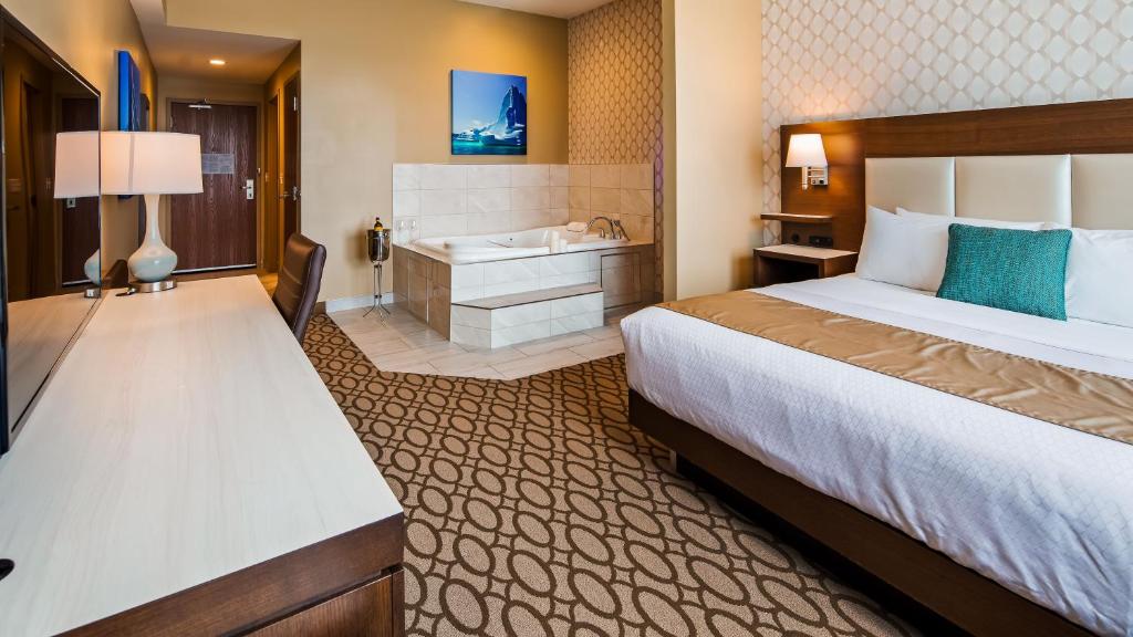 Best Western Plus St. John's Airport Hotel and Suites photo