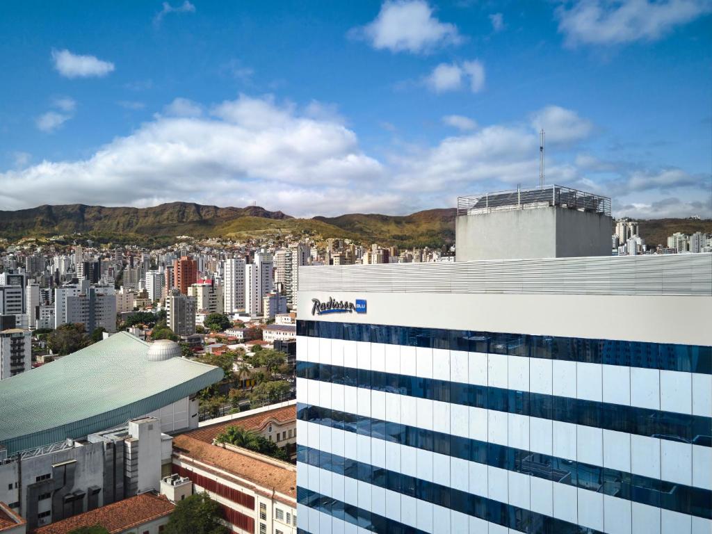 Uma vista da montanha tirada do hotel 