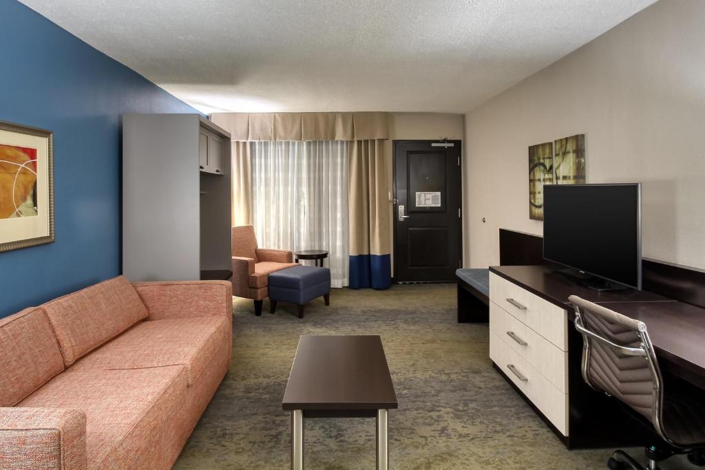 Holiday Inn & Suites Atlanta Airport North, an IHG Hotel - Suite King Avec Espace De Vie Supplémentaire