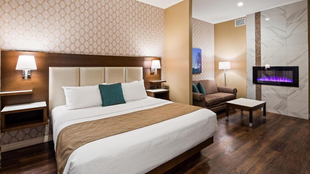 Best Western Plus St. John's Airport Hotel and Suites photo