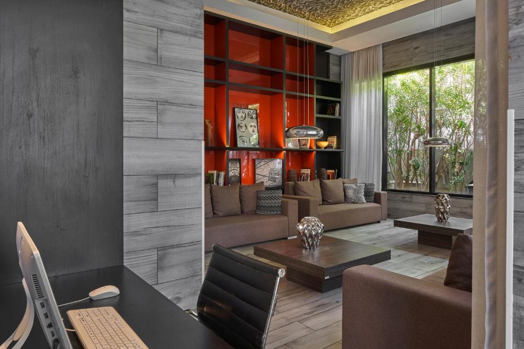 Uma área de estar em Radisson Blu Belo Horizonte Savassi