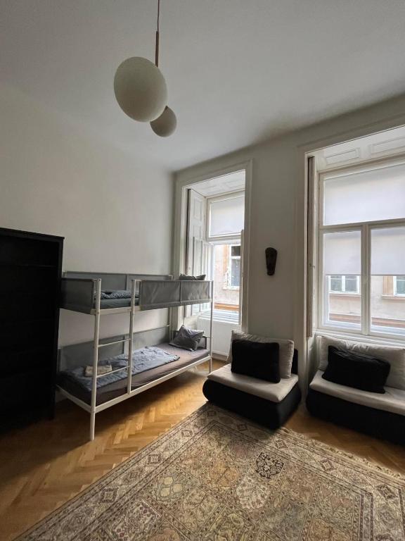 Posteľ alebo postele v izbe v ubytovaní Love, Peace & Easy Living Apartment
