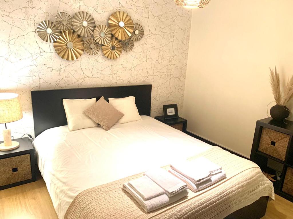 Ένα ή περισσότερα κρεβάτια σε δωμάτιο στο Diamante Azul Barra Beach Apartment