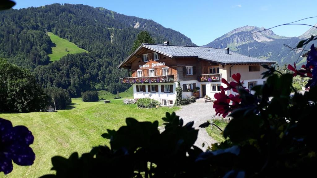 Nespecifikovaný výhled na hory nebo výhled na hory při pohledu z bed and breakfast