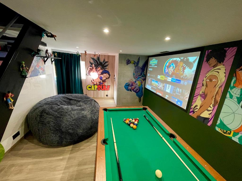 Biliardový stôl v ubytovaní Capsule Manga - Jacuzzi - Billard - Nintendo Switch - Netflix