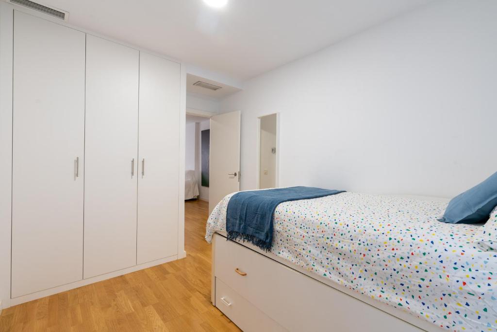Posteľ alebo postele v izbe v ubytovaní PISO NUEVO EN TRIANA