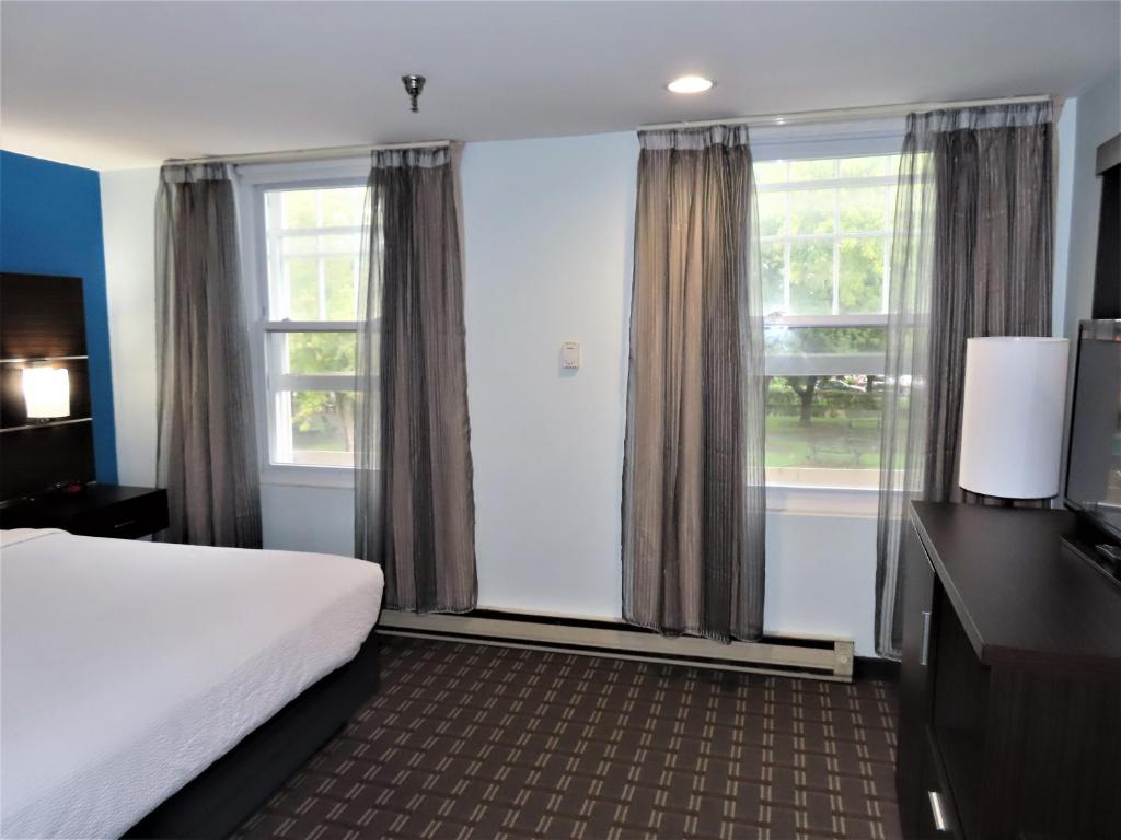St Charles Hotel Downtown Hudson - 